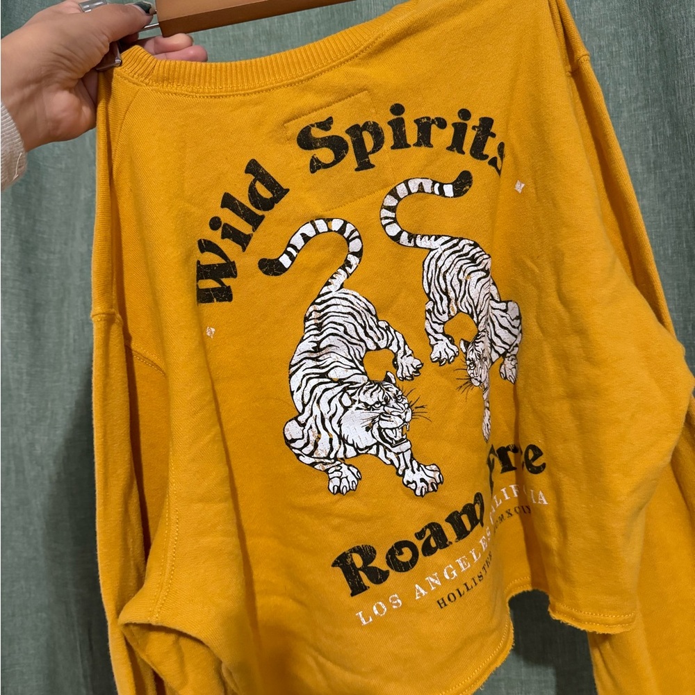 Hollister California Mustard Yellow Sweatshirt - Picture 2 of 3